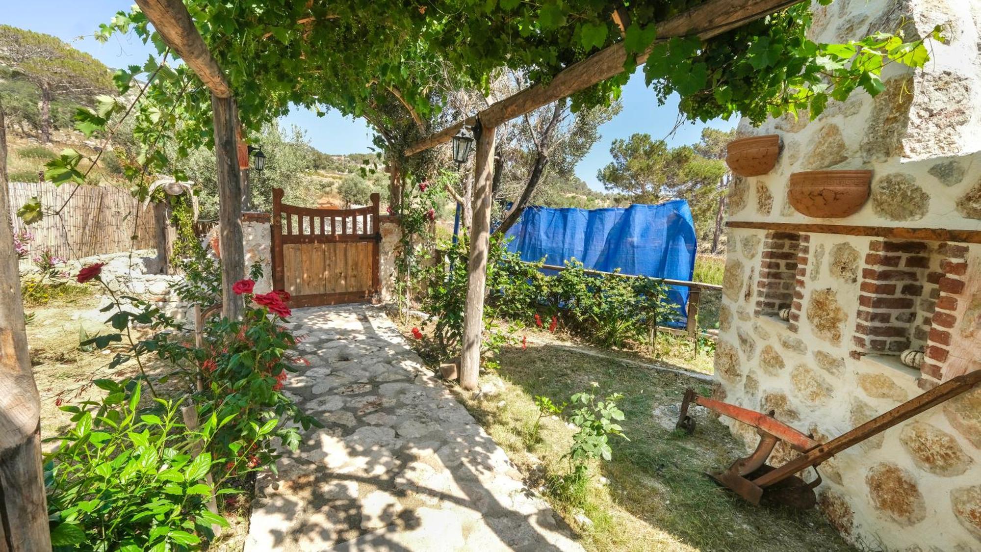 パタラ Likya House - Deniz Ve Doga Manzarali, Havuzluヴィラ エクステリア 写真