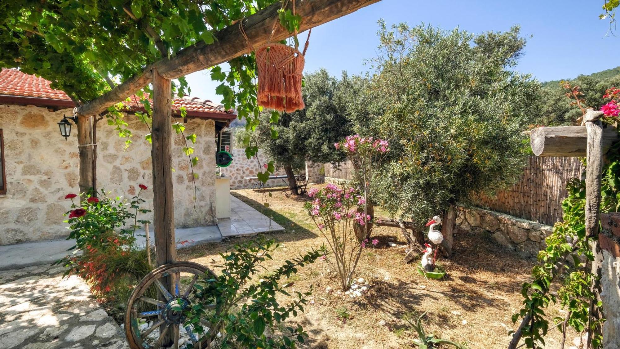 パタラ Likya House - Deniz Ve Doga Manzarali, Havuzluヴィラ エクステリア 写真